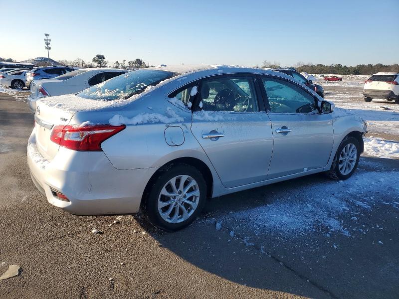 Продажа на аукционе авто 2019 Nissan Sentra, vin: 3N1AB7AP2KY235594, номер лота: 75243115