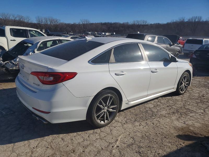 2017 Hyundai Sonata Spo მანქანა იყიდება აუქციონზე, vin: 5NPE34AB4HH524707, აუქციონის ნომერი: 73268075
