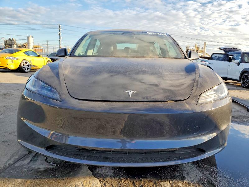99856775 :رقم المزاد ، 5YJ3E1EA1SF999996 vin ، 2025 Tesla Model 3 مزاد بيع