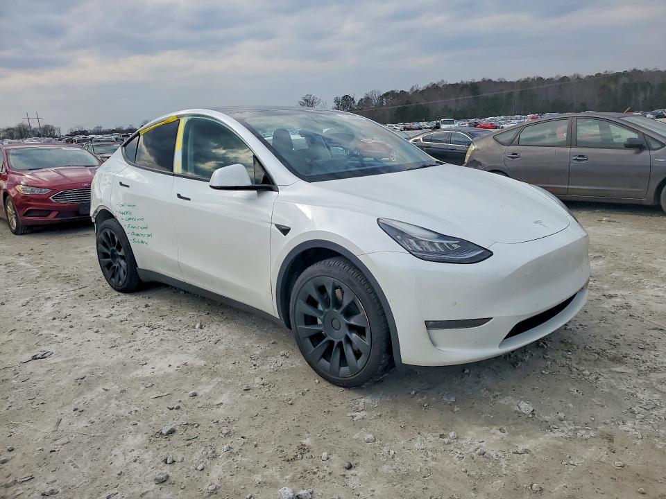 75092055 :رقم المزاد ، 5YJYGDED0MF103718 vin ، 2021 Tesla Model Y مزاد بيع