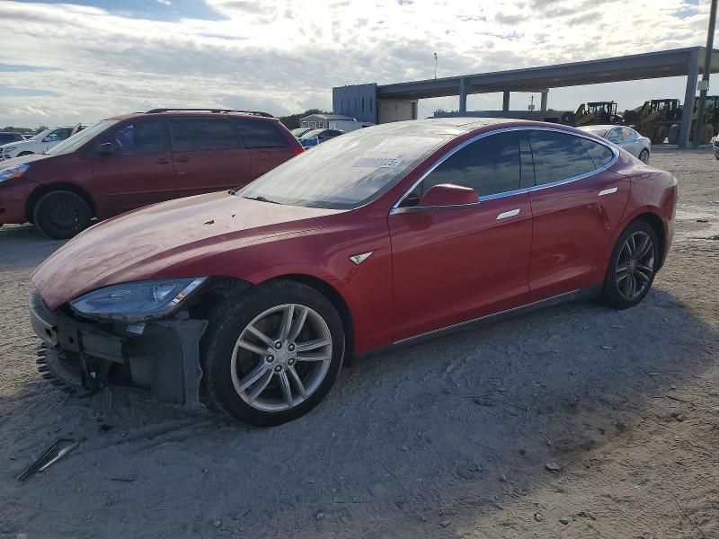 74892025 :رقم المزاد ، 5YJSA1CG6DFP20947 vin ، 2013 Tesla Model S مزاد بيع