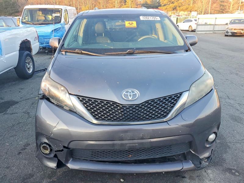 2011 Toyota Sienna მანქანა იყიდება აუქციონზე, vin: 5TDXK3DC5BS105194, აუქციონის ნომერი: 72821785