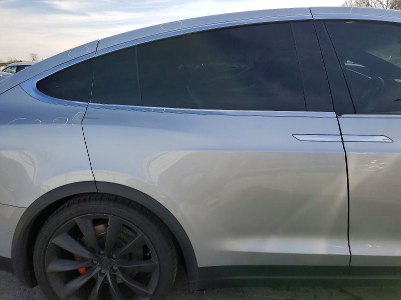 96108645 :رقم المزاد ، 5YJXCBE44GF008174 vin ، 2016 Tesla Model X مزاد بيع