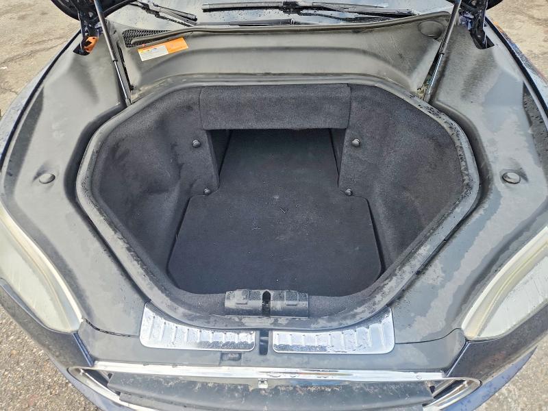 72337515 :رقم المزاد ، 5YJSA1CP1DFP09872 vin ، 2013 Tesla Model S مزاد بيع