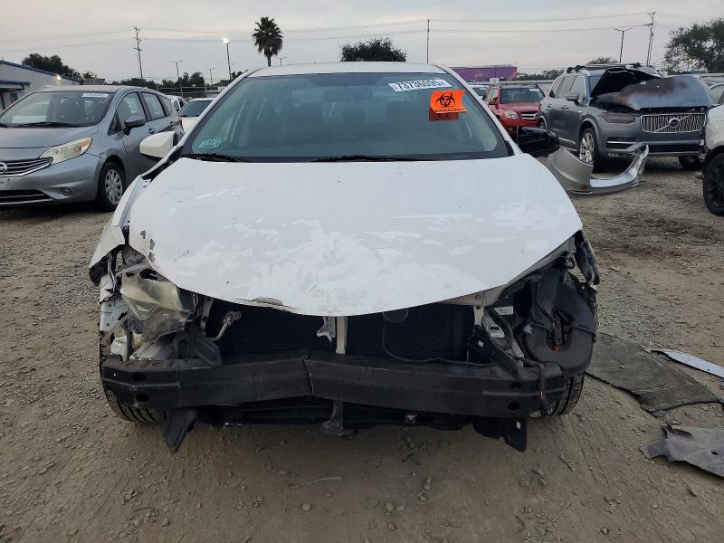 73736095 :رقم المزاد ، 5YFBURHE2FP271805 vin ، 2015 Toyota Corolla مزاد بيع