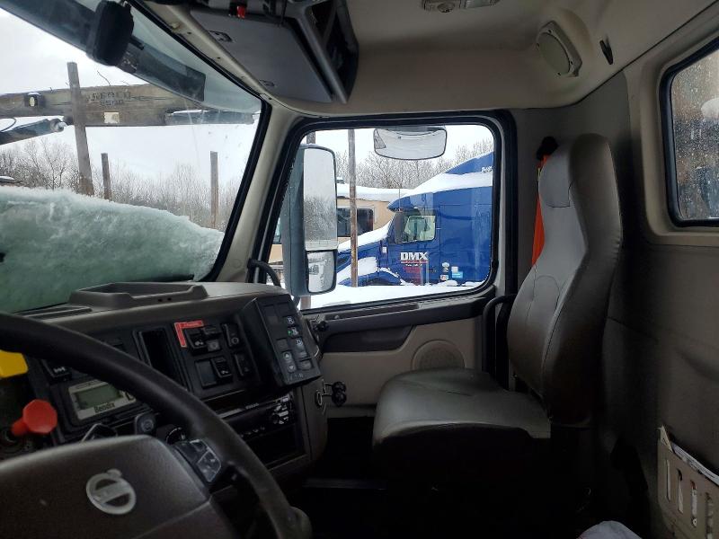 Продажа на аукционе авто 2018 Volvo Vnl, vin: 4V4N39TGXJN892471, номер лота: 72855345