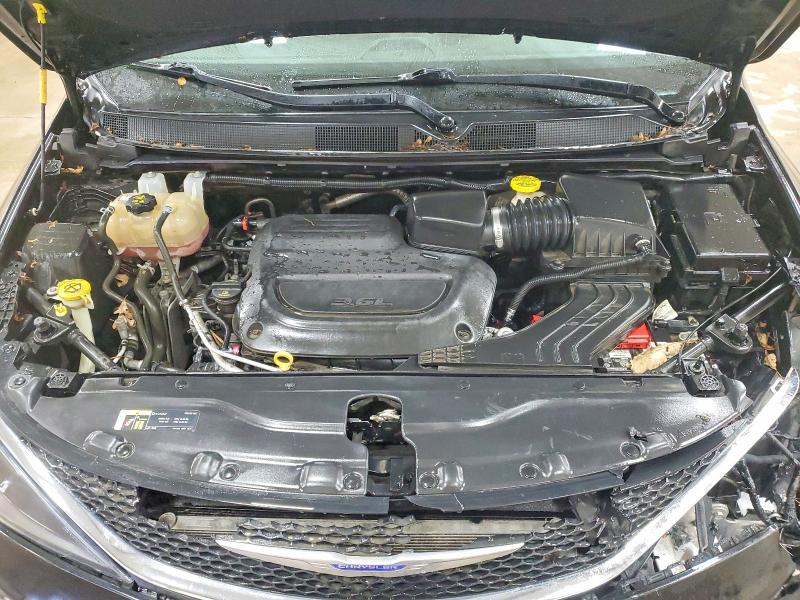 98373555 :رقم المزاد ، 2C4RC1DG7LR265231 vin ، 2020 Chrysler Voyager مزاد بيع