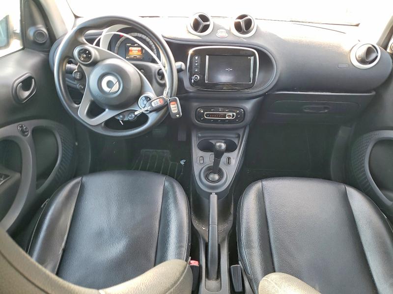 Продаж на аукціоні авто 2016 Smart Fortwo, vin: WMEFJ5DA4GK082192, номер лоту: 98858815