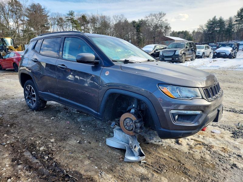 73549565 :رقم المزاد ، 3C4NJDDB8MT551307 vin ، 2021 Jeep Compass مزاد بيع