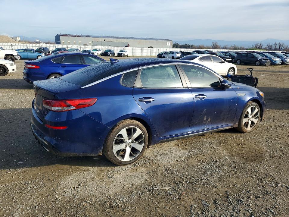 75656255 :رقم المزاد ، 5XXGT4L33LG404674 vin ، 2020 Kia Optima مزاد بيع