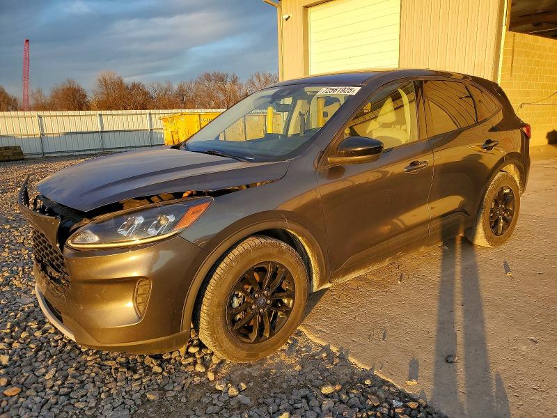 2020 Ford Escape მანქანა იყიდება აუქციონზე, vin: 1FMCU0BZ2LUB13695, აუქციონის ნომერი: 72561925