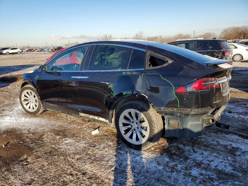 Продажа на аукционе авто 2017 Tesla Model X, vin: 5YJXCAE22HF038199, номер лота: 73910355