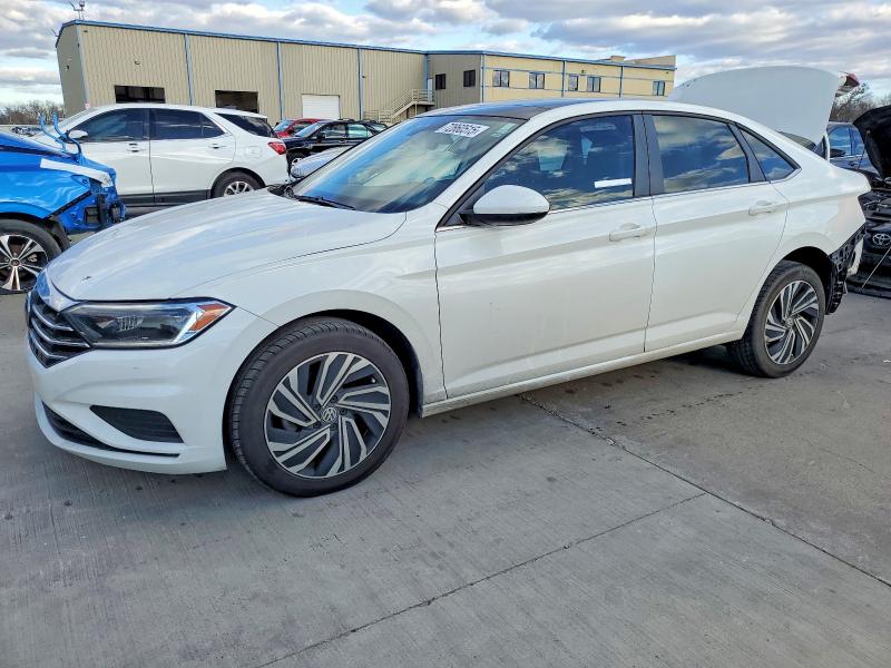 72860515 :رقم المزاد ، 3VWE57BU6MM020446 vin ، 2021 Volkswagen Jetta مزاد بيع