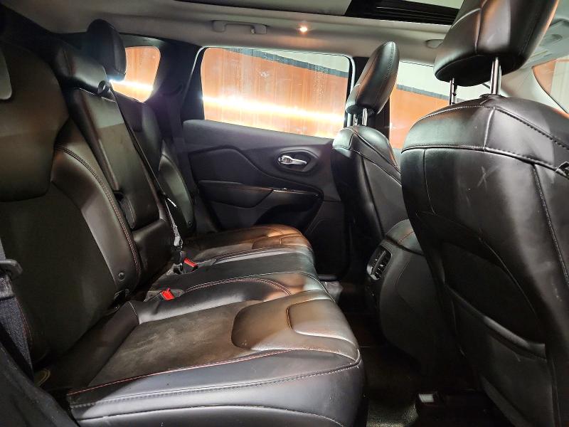 73093285 :رقم المزاد ، 1C4PJMBX3KD451593 vin ، 2019 Jeep Cherokee T مزاد بيع