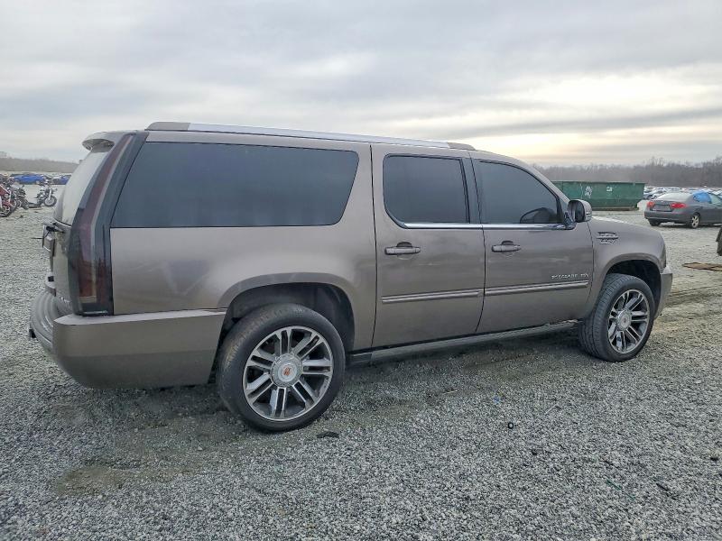 98876355 :رقم المزاد ، 1GYS3JEF8DR172260 vin ، 2013 Cadillac Escalade مزاد بيع