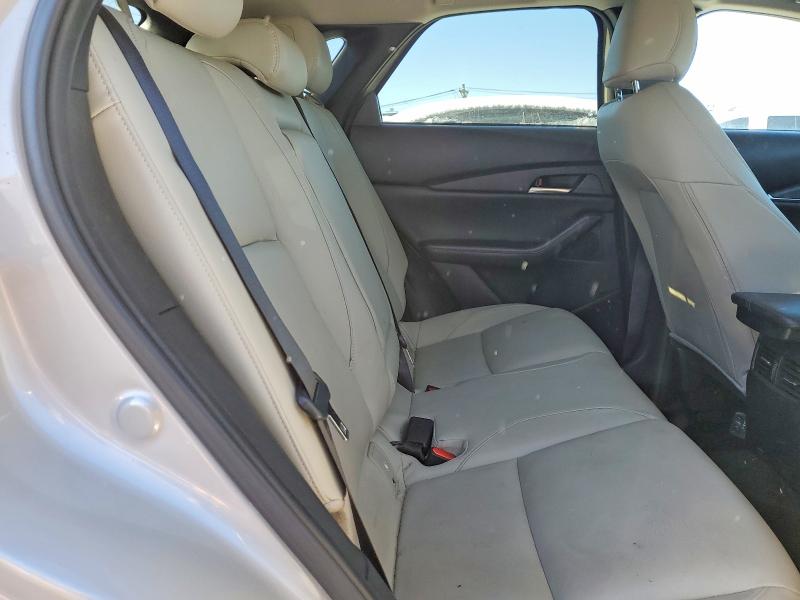 73689655 :رقم المزاد ، 3MVDMBCM9RM627062 vin ، 2024 Mazda Cx-30 مزاد بيع