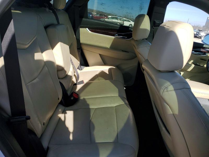74024795 :رقم المزاد ، 1GYKNDRS0HZ166817 vin ، 2017 Cadillac Xt5 مزاد بيع