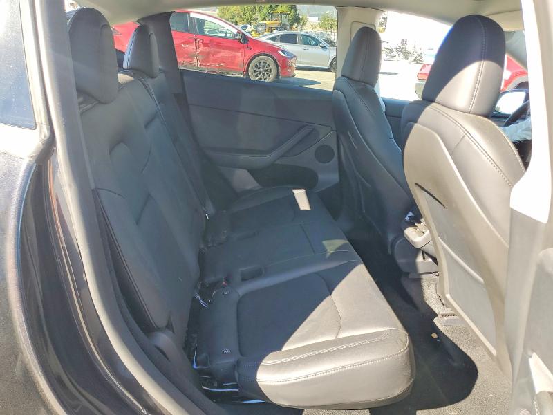 72556935 :رقم المزاد ، 7SAYGDEE9RF180459 vin ، 2024 Tesla Model Y مزاد بيع