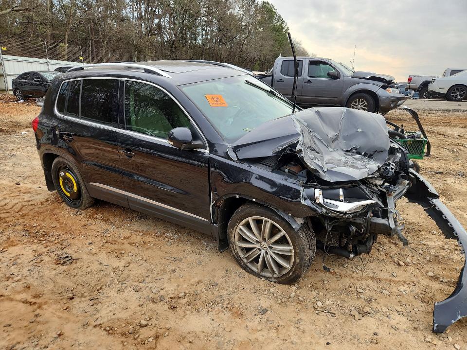 2013 Volkswagen Tiguan მანქანა იყიდება აუქციონზე, vin: WVGBV7AX8DW546574, აუქციონის ნომერი: 75293595