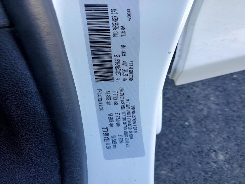 99025655 :رقم المزاد ، 1C3CCCAB6FN637125 vin ، 2015 Chrysler 200 مزاد بيع