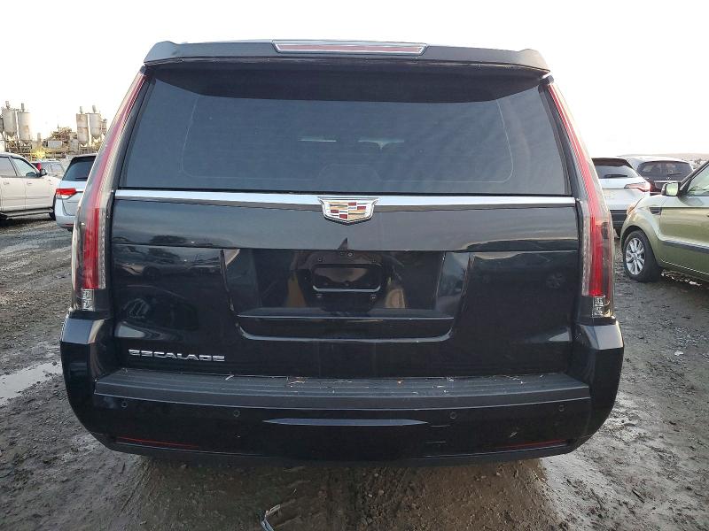 99545035 :رقم المزاد ، 1GYS3DKJ8JR205439 vin ، 2018 Cadillac Escalade مزاد بيع