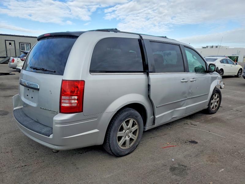 73742015 :رقم المزاد ، 2A4RR5D1XAR306881 vin ، 2010 Chrysler Town & Country مزاد بيع