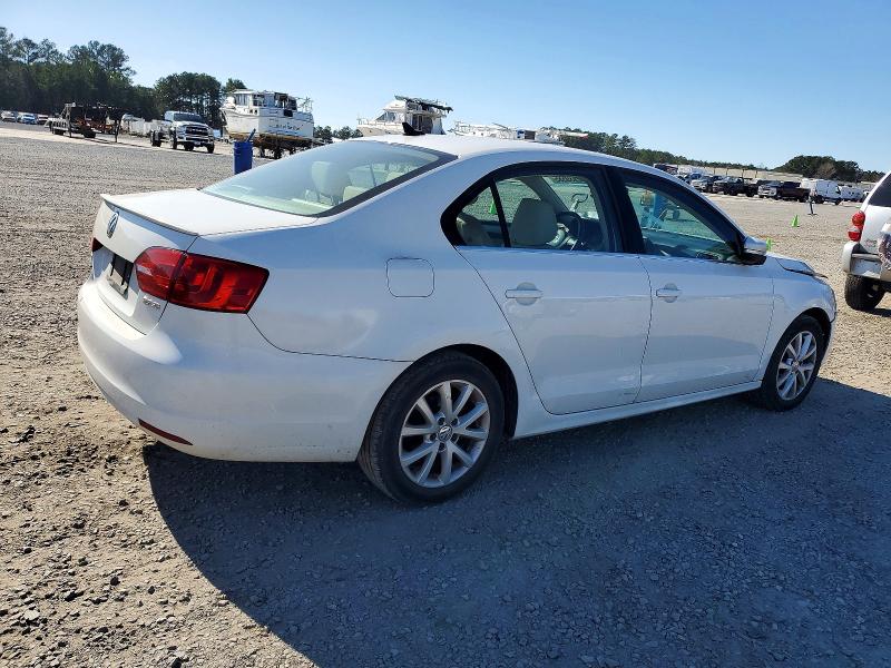 72939555 :رقم المزاد ، 3VWDP7AJ3DM429856 vin ، 2013 Volkswagen Jetta مزاد بيع