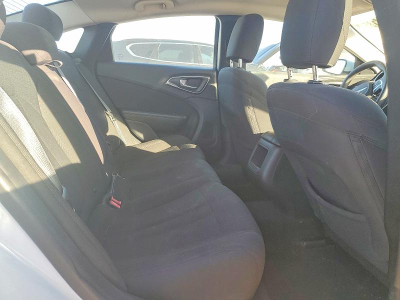 73401185 :رقم المزاد ، 1C3CCCAB0FN682965 vin ، 2015 Chrysler 200 مزاد بيع