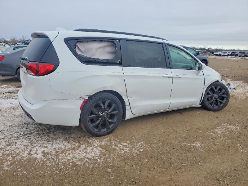 98843435 :رقم المزاد ، 2C4RC1EG7JR356592 vin ، 2018 Chrysler Pacifica مزاد بيع