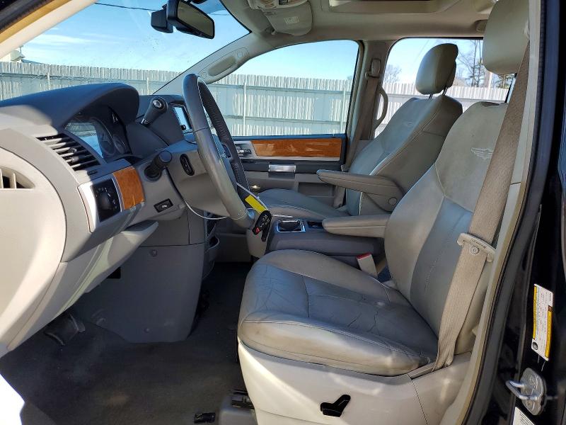 2010 Chrysler Town & Country მანქანა იყიდება აუქციონზე, vin: 2A4RR7DX3AR399565, აუქციონის ნომერი: 97834875