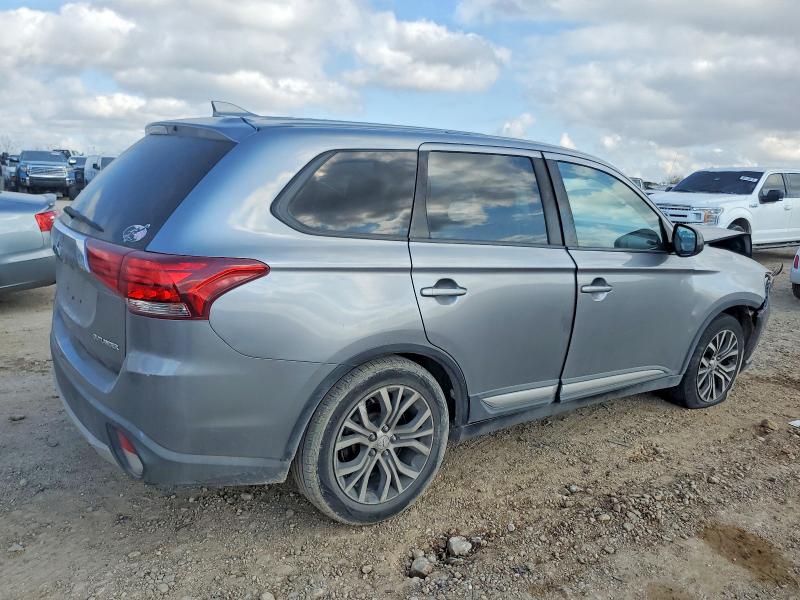 Продаж на аукціоні авто 2018 Mitsubishi Outlander, vin: JA4AD2A3XJZ062106, номер лоту: 98462475