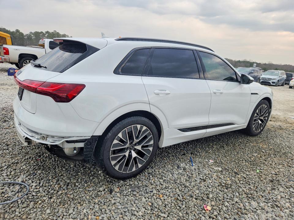 2024 Audi Q8 E-tron მანქანა იყიდება აუქციონზე, vin: WA16ABGE8RB008525, აუქციონის ნომერი: 75685295