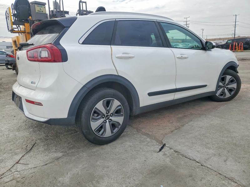 73259965 :رقم المزاد ، KNDCB3LC8J5204614 vin ، 2018 Kia Niro مزاد بيع