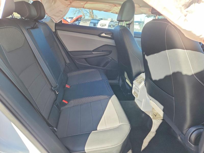 74053095 :رقم المزاد ، 3VVTX7B20NM072077 vin ، 2022 Volkswagen Taos مزاد بيع