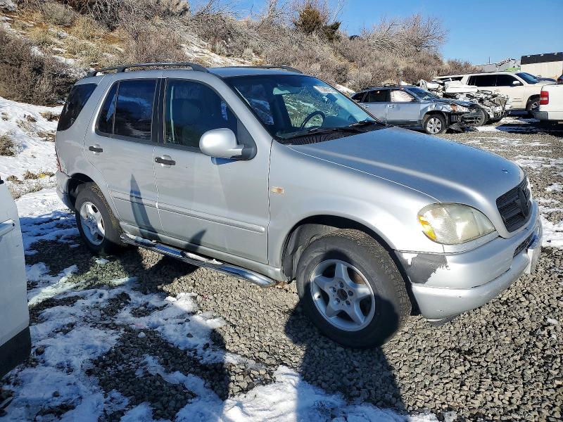 72266105 :رقم المزاد ، 4JGAB54E6YA210542 vin ، 2000 Mercedes-benz Ml مزاد بيع