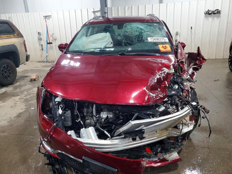73496375 :رقم المزاد ، 2C4RC1BG1HR768893 vin ، 2017 Chrysler Pacifica مزاد بيع