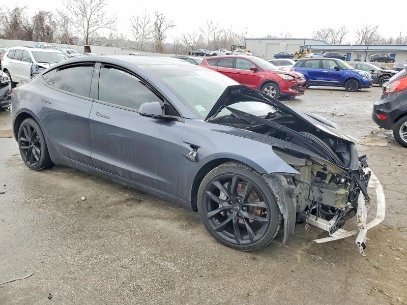 99659065 :رقم المزاد ، 5YJ3E1EB3JF090598 vin ، 2018 Tesla Model 3 مزاد بيع
