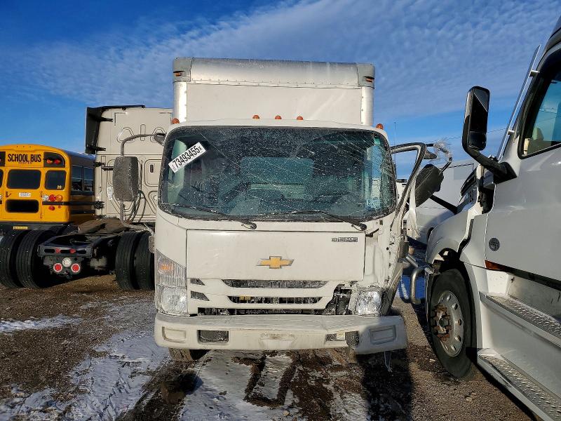53126766 :رقم المزاد ، 54DCDW1BXGS814137 vin ، 2016 Chev 4500 مزاد بيع