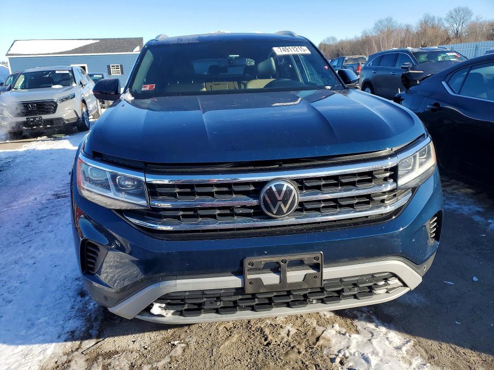74911215 :رقم المزاد ، 1V2KE2CA5NC210740 vin ، 2022 Volkswagen Atlas Cross Sport Se مزاد بيع
