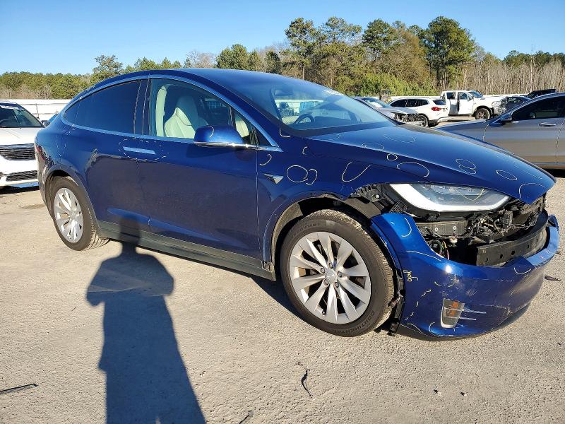 2019 Tesla Model X მანქანა იყიდება აუქციონზე, vin: 5YJXCDE24KF183804, აუქციონის ნომერი: 74330925