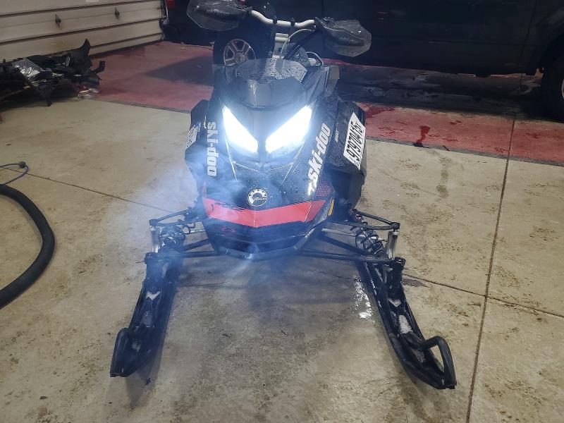 97970415 :رقم المزاد ، 2BPSUUHD1HV000089 vin ، 2017 Ski Doo Rev مزاد بيع