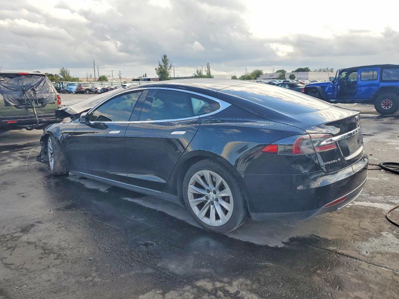 Продажа на аукционе авто 2016 Tesla Model S, vin: 5YJSA1E28GF131971, номер лота: 72927135