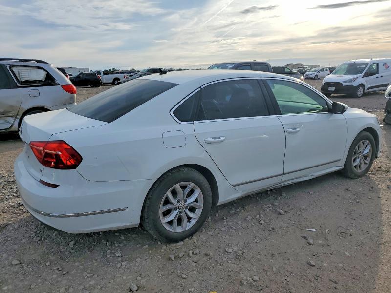 Auction sale of the 2016 Volkswagen Passat, vin: 1VWAT7A35GC035734, lot number: 98956355