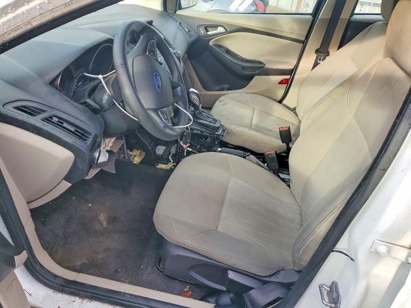 99702515 :رقم المزاد ، 1FADP3K28GL232471 vin ، 2016 Ford Focus مزاد بيع