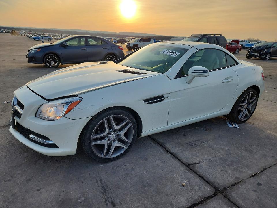 Aukcja sprzedaży 2013 Mercedes-benz Slk, vin: WDDPK4HA8DF052742, numer aukcji: 75120025