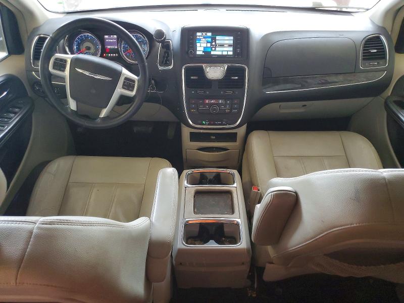 99789695 :رقم المزاد ، 2C4RC1BG4FR695418 vin ، 2015 Chrysler Town & Country مزاد بيع