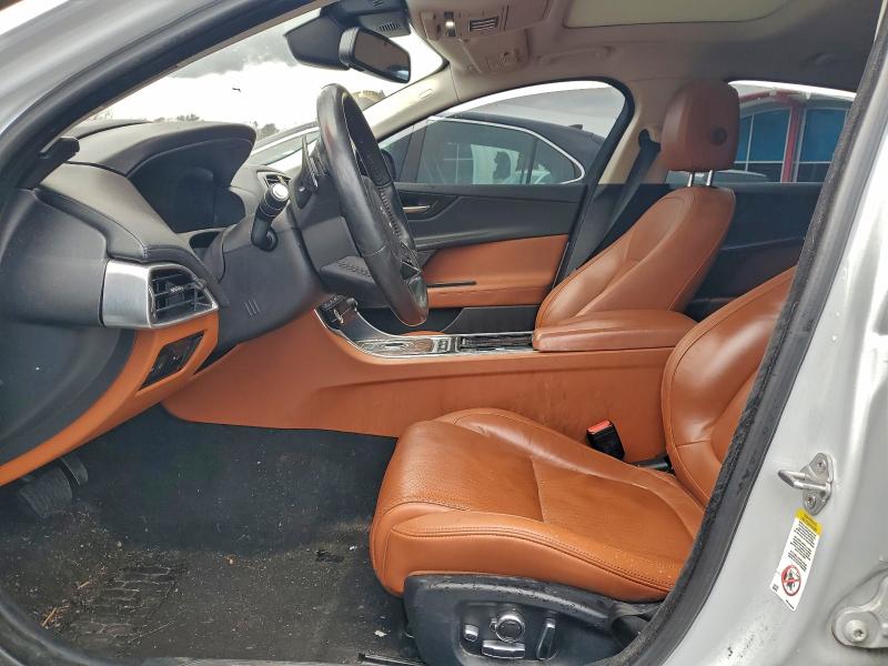 73466805 :رقم المزاد ، SAJAN4EV3JCP17768 vin ، 2018 Jaguar Xe Portfol مزاد بيع