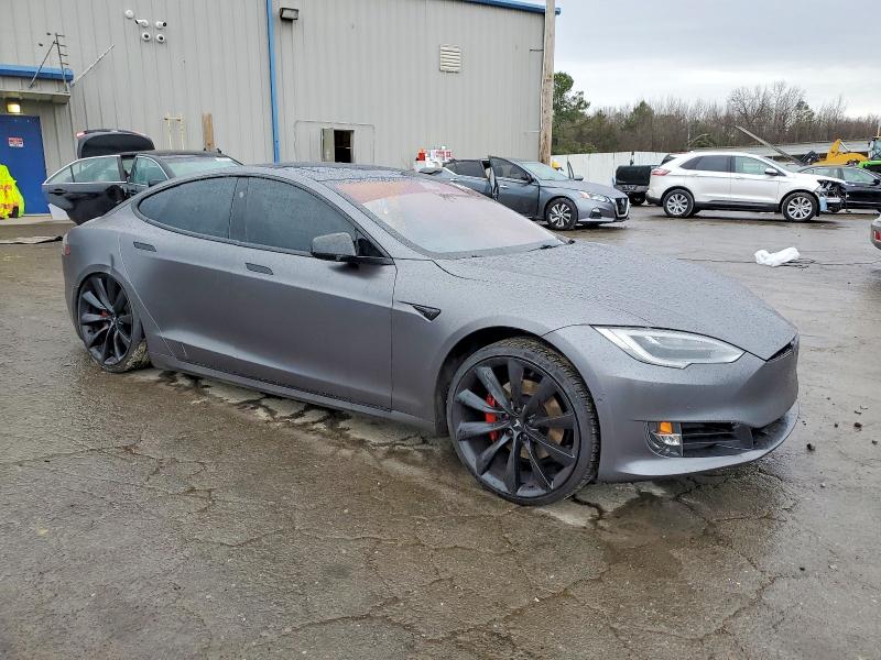 2019 Tesla Model S მანქანა იყიდება აუქციონზე, vin: 5YJSA1E22KF305140, აუქციონის ნომერი: 99286435