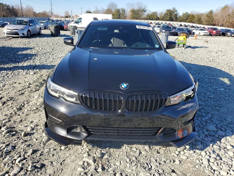 Продаж на аукціоні авто 2019 Bmw Motorrad 330i, vin: WBA5R1C51KFH21288, номер лоту: 99124145