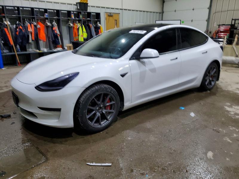 74079795 :رقم المزاد ، 5YJ3E1EB9NF121018 vin ، 2022 Tesla Model 3 مزاد بيع